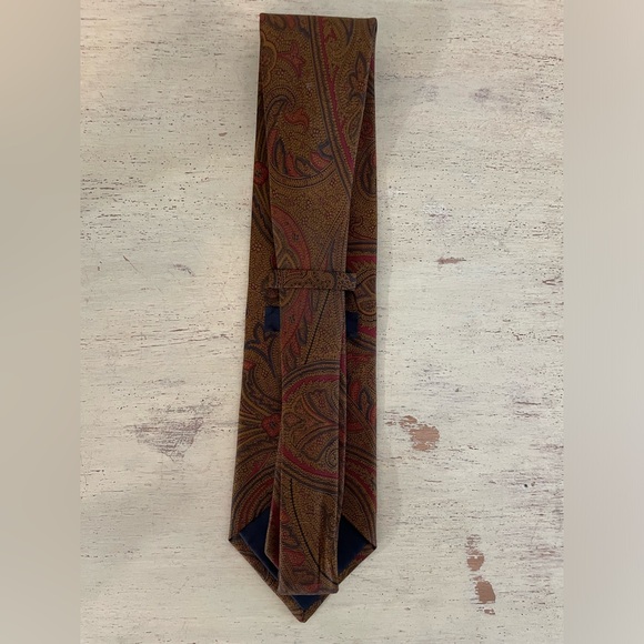 BROOKS BROTHERS MAKERS Hand Made in USA Vintage Paisley Silk Tie Burg (Multi) - Picture 7 of 7